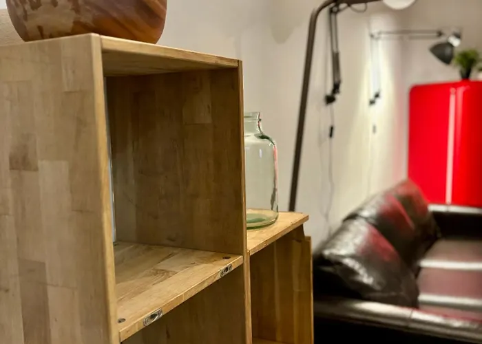 Apartment In Garibaldi Station And Self Check In 4 People